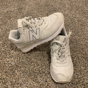 New Balance shoes. Women’s size 8.